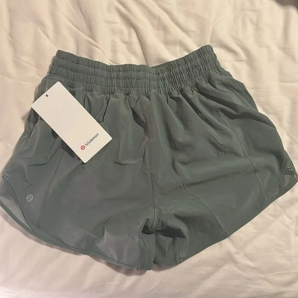 Lululemon Hotty Hot Shorts 4” - Picture 2 of 5